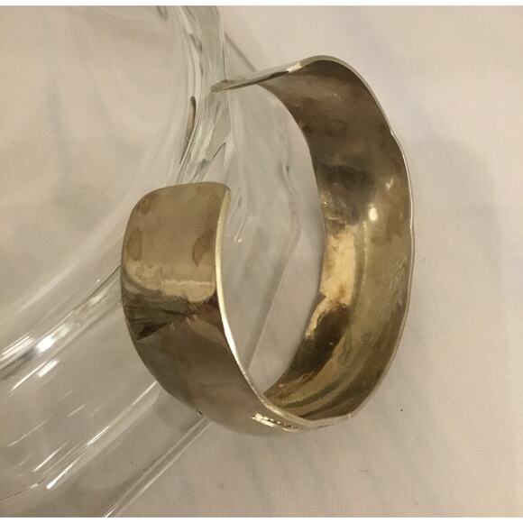 Vintage Signed T Navajo Etched Sterling Turquoise Cuff/Bracelet Native American - Picture 6 of 7